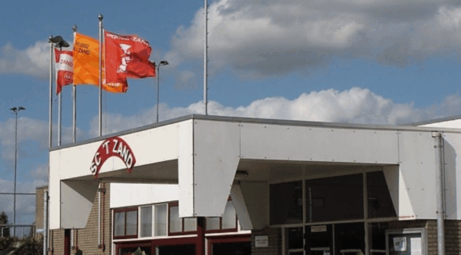 HET CLUBHUIS EN DE TRIBUNE KRIJGEN EEN FACELIFT